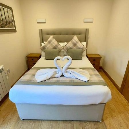 Waverley Inn Holiday Apartments Инвернесс Экстерьер фото