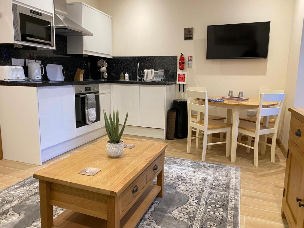 Waverley Inn Holiday Apartments Инвернесс Экстерьер фото