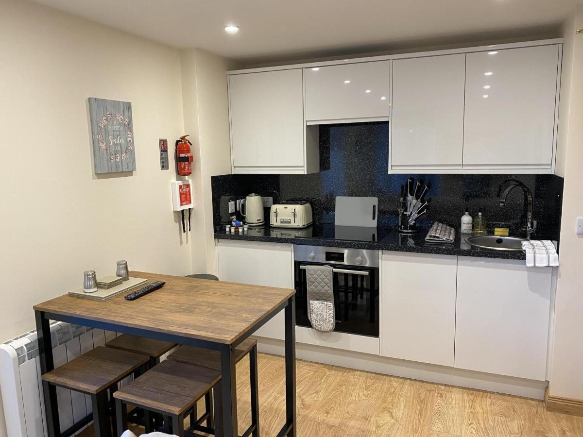 Waverley Inn Holiday Apartments Инвернесс Экстерьер фото