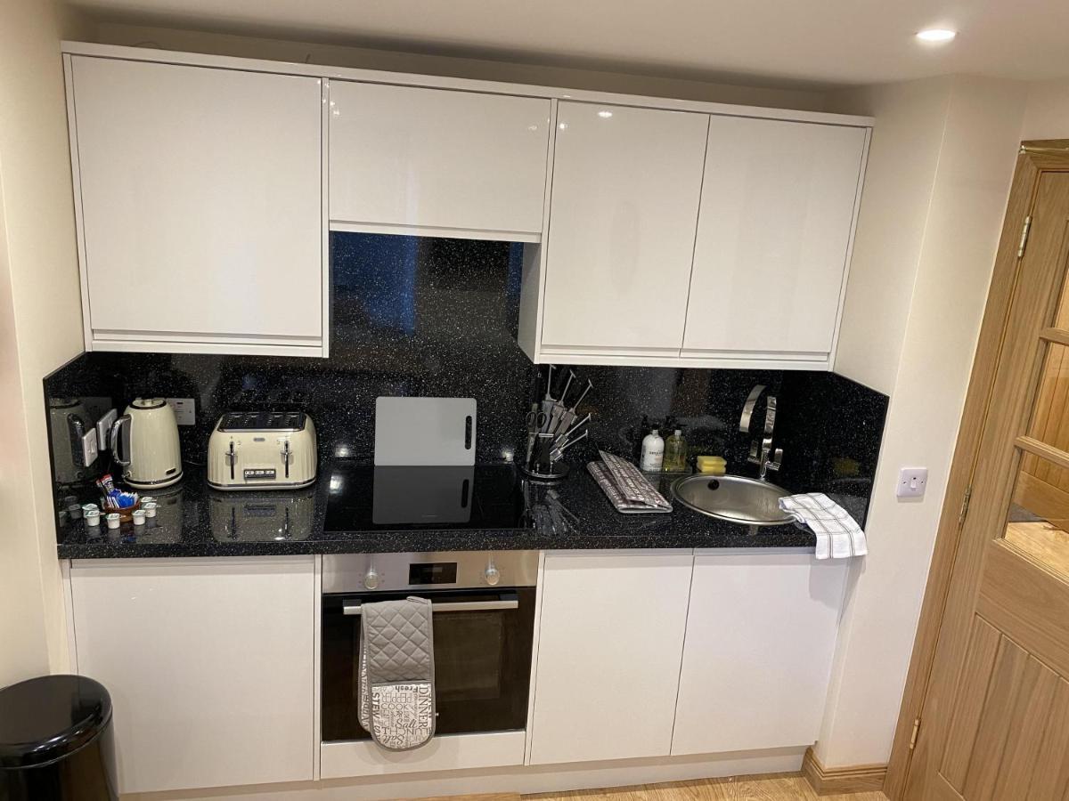Waverley Inn Holiday Apartments Инвернесс Экстерьер фото
