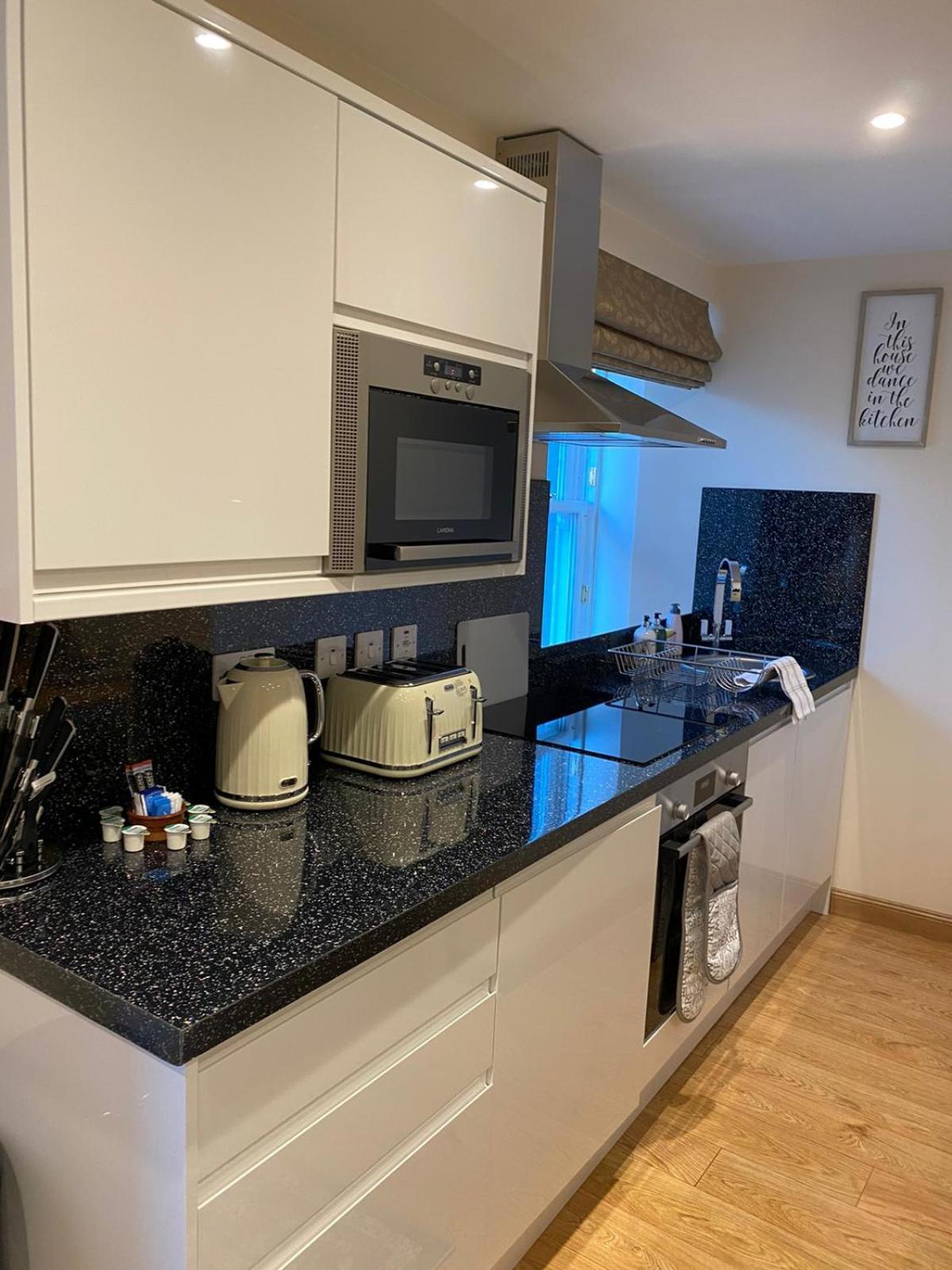 Waverley Inn Holiday Apartments Инвернесс Номер фото