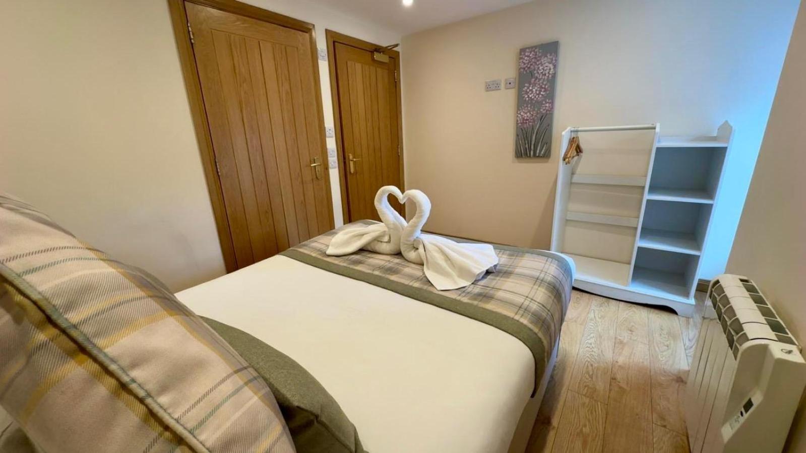 Waverley Inn Holiday Apartments Инвернесс Экстерьер фото
