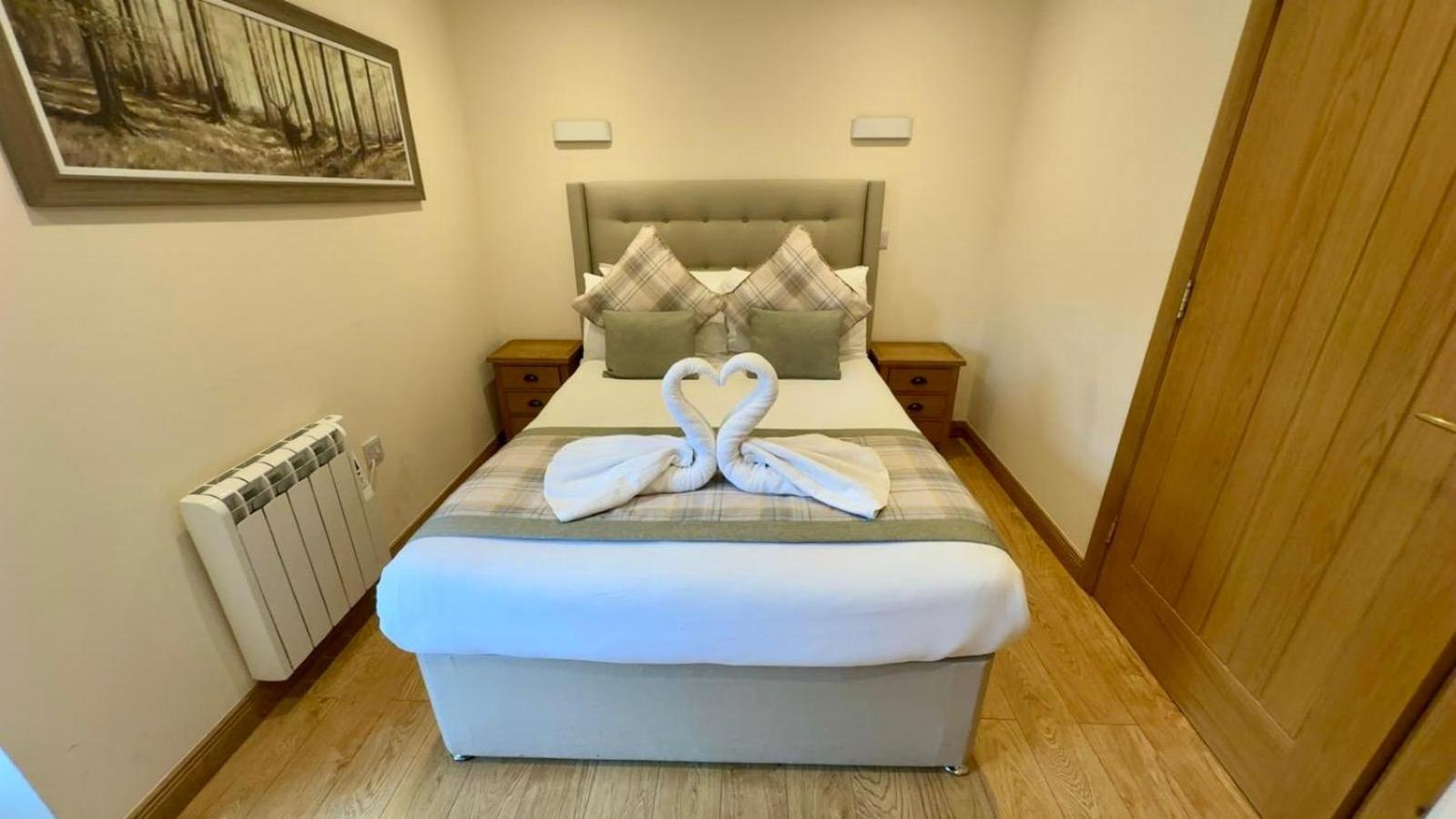 Waverley Inn Holiday Apartments Инвернесс Экстерьер фото